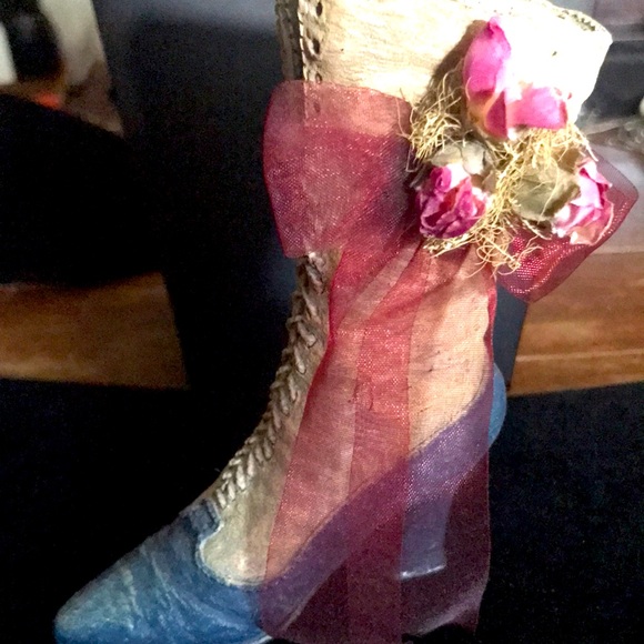 Accessories - Mini old fashioned high heel shoe/ boot
